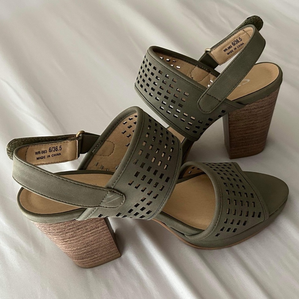 Size 6 Olive Sandal